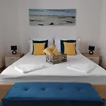 Апартаменти Marina